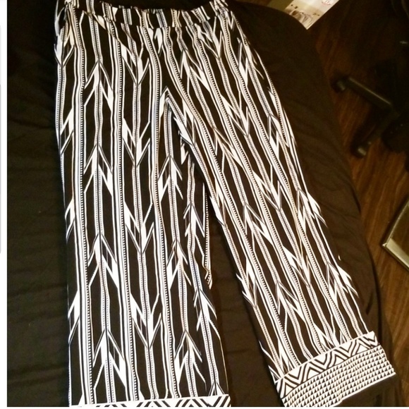 New York & Company wide leg black and white pants - Picture 1 of 7